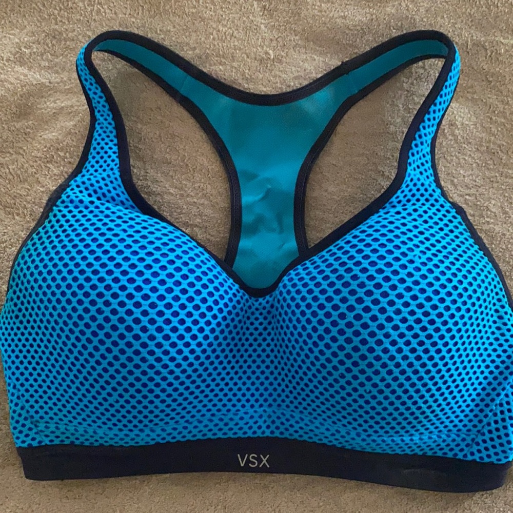 Victoria Secret Sports Bra. 34D.